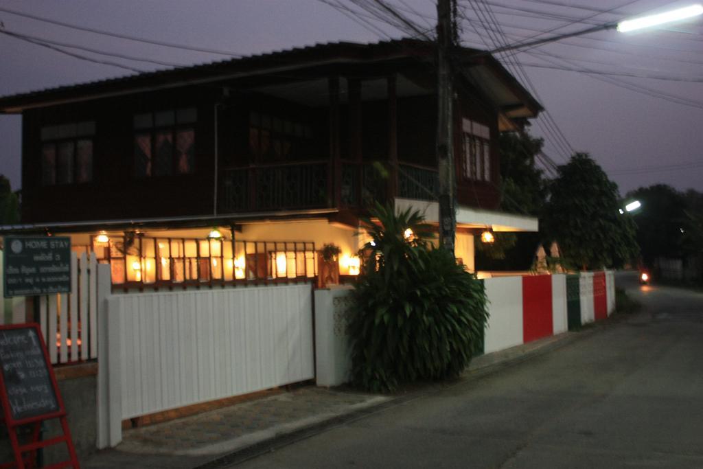 Sole & Luna Restaurant And Homestay Chiang Mai Exterior foto